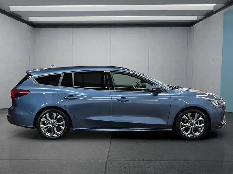 Gebraucht Ford Focus 116 PS (85 kW) 2025 Blau Kombi