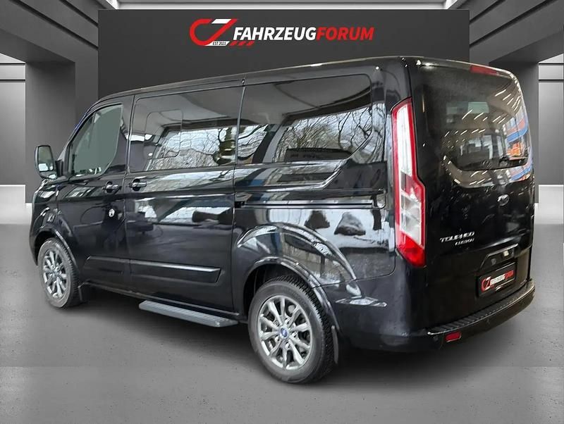 Gebraucht Ford Tourneo Titanium 131 PS (96 kW) 2019 Schwarz Van / Kleinbus