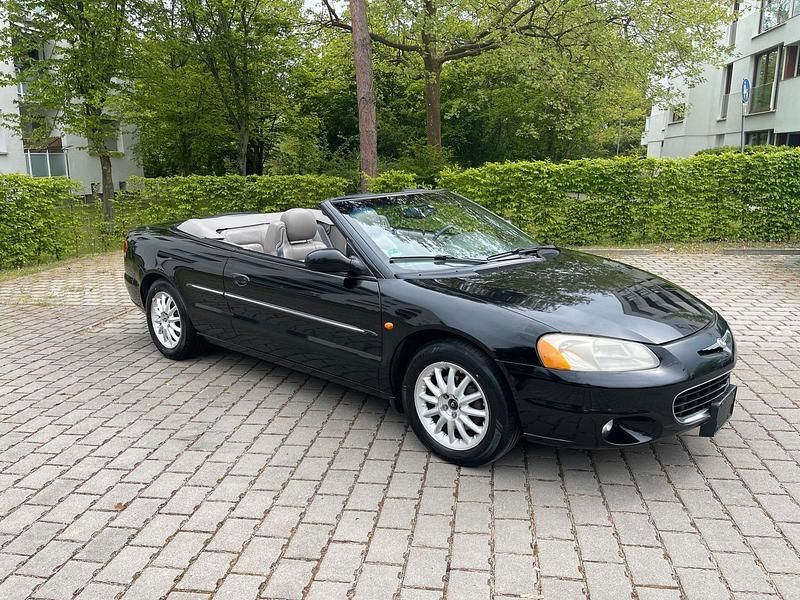 Schwarz Gebraucht 2002 Chrysler Sebring Cabriolet Cabrio | 3.200 € (Fairer Preis) - Bild 1/4