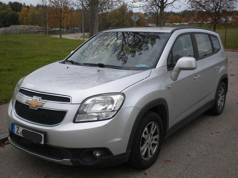 Silber Gebraucht 2012 Chevrolet Orlando Van / Kleinbus | 3.500 € (Superpreis) - Bild 1/4