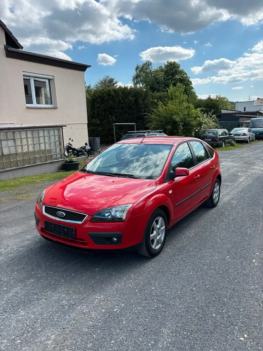 Używany Ford Focus 116 KM (85 kW) 2005 Sedan/Limuzyna