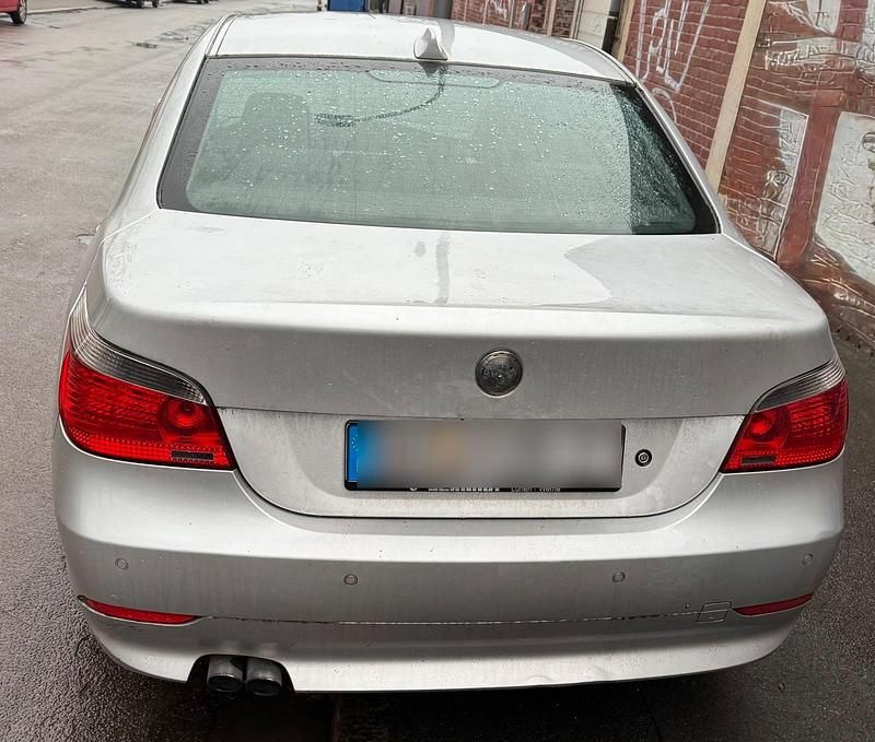 Gebraucht BMW 520 170 PS (125 kW) 2004 Silber Limousine