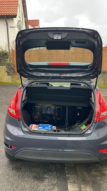 Gebraucht Ford Fiesta Trend 82 PS (60 kW) 2011 Grau Kleinwagen