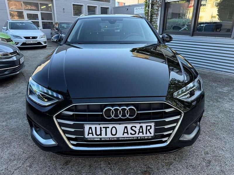 Używany Audi A4 Advanced 163 KM (119 kW) 2022 Czarny Kombi