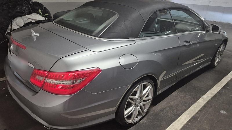 Gebraucht Mercedes E350 Avantgarde 306 PS (225 kW) 2011 Silber Cabrio