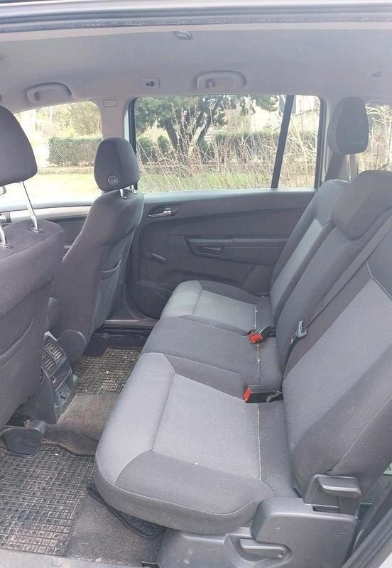 Gebraucht Opel Zafira 105 PS (77 kW) 2007 Silber Van / Kleinbus