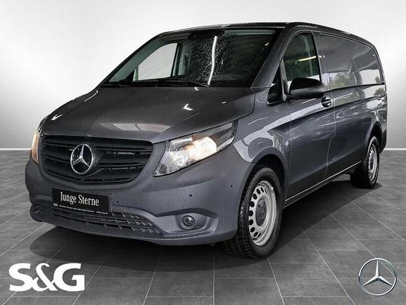 Selenitgrau metallic Gebraucht 2022 Mercedes Vito Van / Kleinbus | 23.681 € (Superpreis) - Bild 1/4