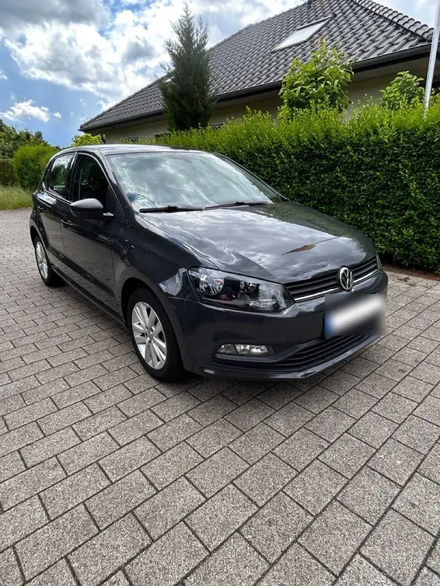 Gebraucht VW Polo Trendline 75 PS (55 kW) 2016 Grau Limousine