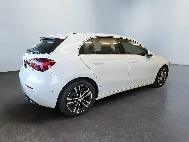 Gebraucht Mercedes A200 Progressive 163 PS (119 kW) 2025 Weiß Limousine
