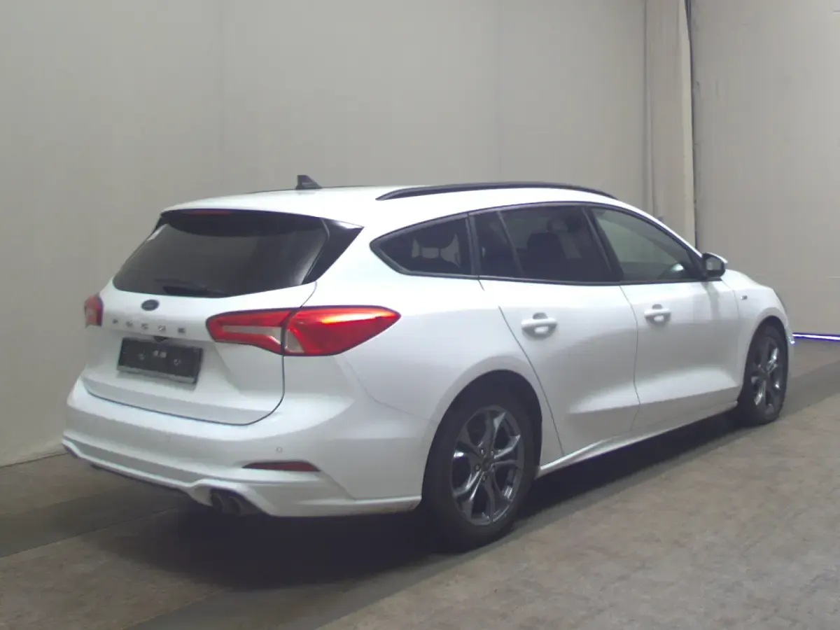 Gebraucht Ford Focus ST-Line 150 PS (110 kW) 2020 Frost weiss Kombi