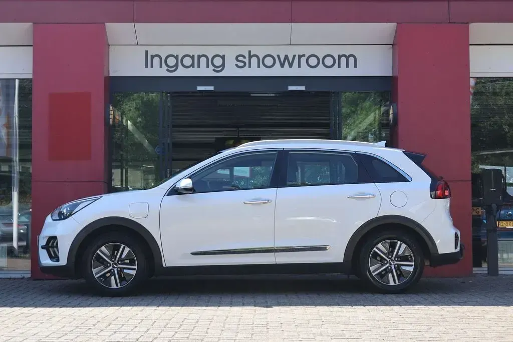 Gebraucht Kia Niro 141 PS (103 kW) 2021 Weiß SUV