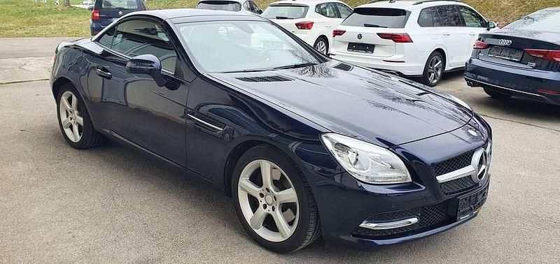 Gebraucht Mercedes SLK200 184 PS (135 kW) 2015 Cavansitblau  metalliclack Cabrio