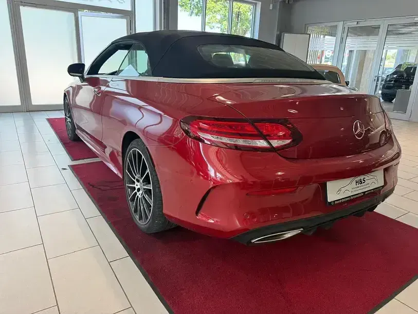Gebraucht Mercedes C400 AMG line 333 PS (244 kW) 2018 Hyazinthrot  lack Cabrio