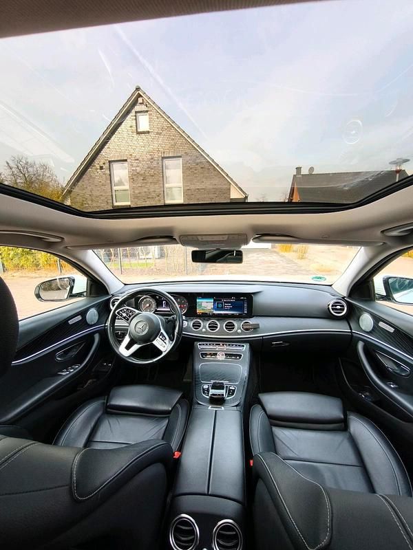 Gebraucht Mercedes 220 Avantgarde 195 PS (143 kW) 2018 Weiß Kombi