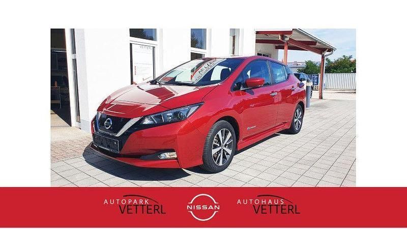 Rot Gebraucht 2018 Nissan Leaf Acenta Kleinwagen | 10.990 € (Guter Preis) - Bild 1/4