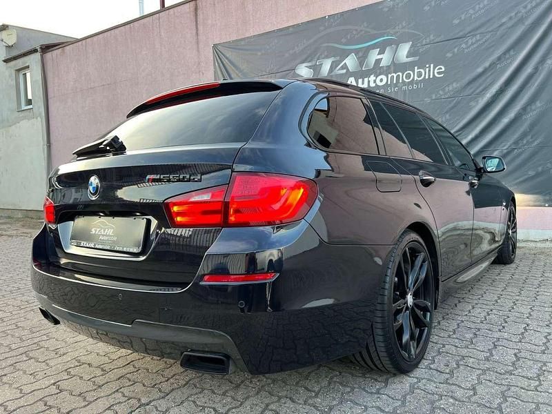 Gebraucht BMW 550 381 PS (280 kW) 2012 Carbonschwarz Kombi