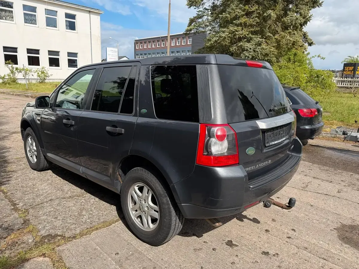 Gebraucht Land Rover Freelander 2 152 PS (111 kW) 2010 Grau SUV
