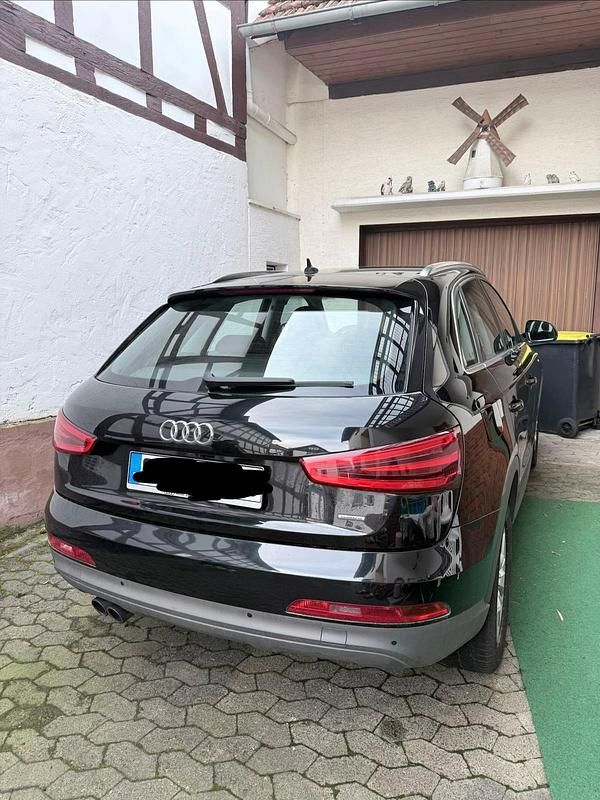 Schwarz Gebraucht 2015 Audi Q3 SUV | 16.000 € (Fairer Preis) - Bild 1/4