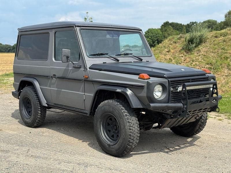 Grau Gebraucht 1989 Mercedes G230 Classic SUV | 18.500 € - Bild 1/4