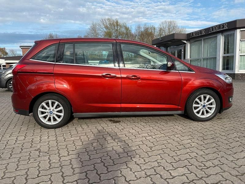 Gebraucht Ford Grand C-Max Titanium 120 PS (88 kW) 2016 Rot Van / Kleinbus