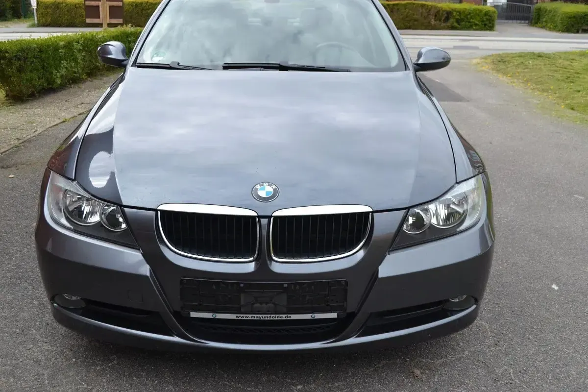 Gebraucht BMW 318 Advantage 143 PS (105 kW) 2008 Grau Limousine