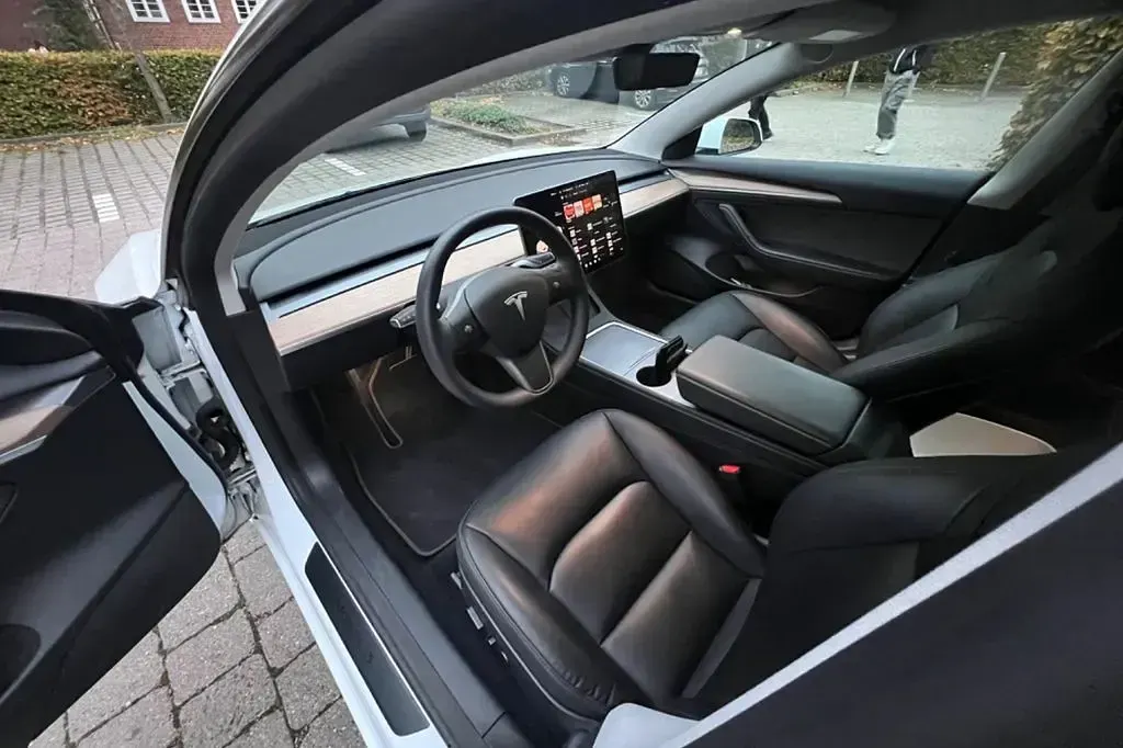 Gebraucht Tesla Model 3 288 kW (392 PS) 2023 Weiß Limousine