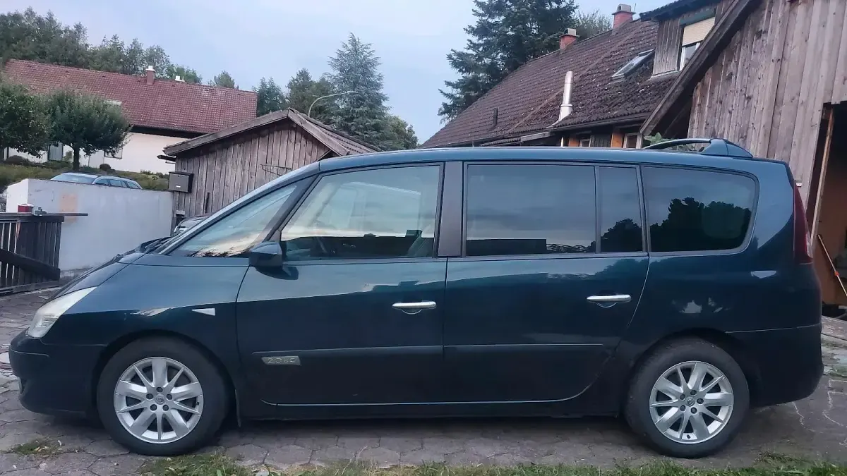 Gebraucht Renault Grand Espace 150 PS (110 kW) 2009 Grün Van / Kleinbus
