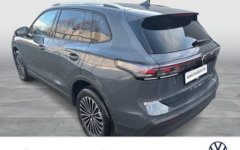 Gebraucht VW Tiguan Life 204 PS (150 kW) 2025 Grau SUV