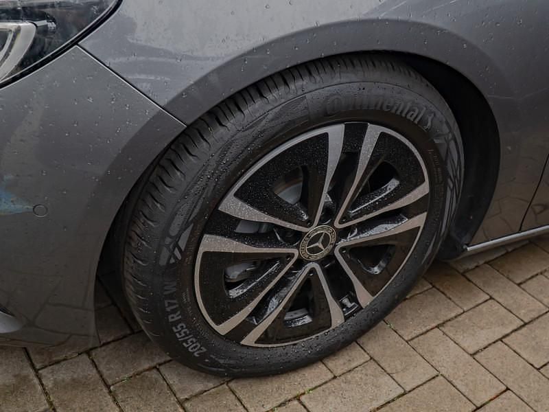 Gebraucht Mercedes B180 Progressive 136 PS (100 kW) 2024 Grau metalliclack mountaingrau Van / Kleinbus