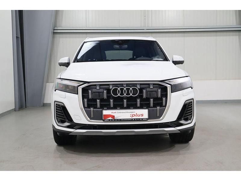 Usado Audi Q7 Basis 286 HP (210 kW) 2024 Branco SUV