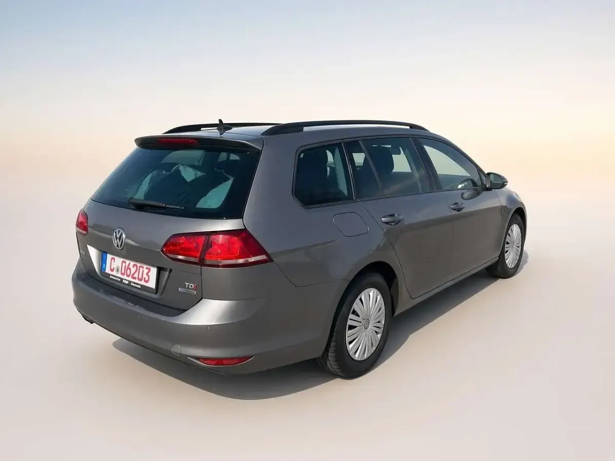 Gebraucht VW Golf VII Cup 105 PS (77 kW) 2014 Limestone grey metallic Kombi