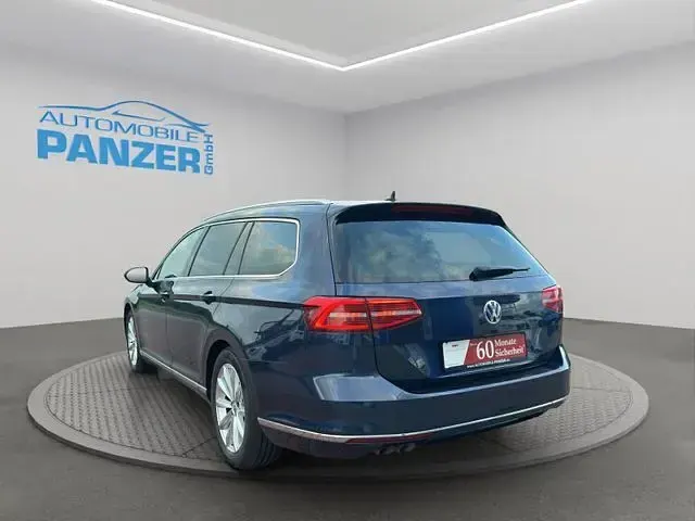 Gebraucht VW Passat Highline 190 PS (139 kW) 2016 Blau Kombi