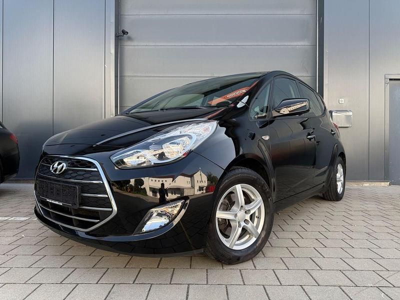 Schwarz Gebraucht 2019 Hyundai ix20 Van / Kleinbus | 11.890 € (Etwas zu teuer) - Bild 1/4