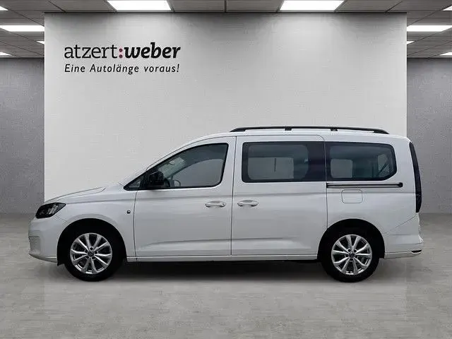 Gebraucht VW Caddy Life 122 PS (89 kW) 2023 Weiß Van / Kleinbus
