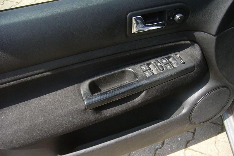 Gebraucht VW Golf IV 75 PS (55 kW) 2001 Grau Limousine