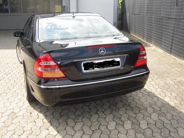 Gebraucht Mercedes 200 Elegance 222 PS (163 kW) 2004 Schwarz metallic Limousine