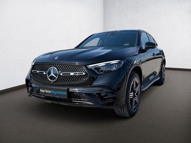 Gebraucht Mercedes GLC300e AMG 313 PS (230 kW) 2024 Metalliclack obsidianschwarz Coupé