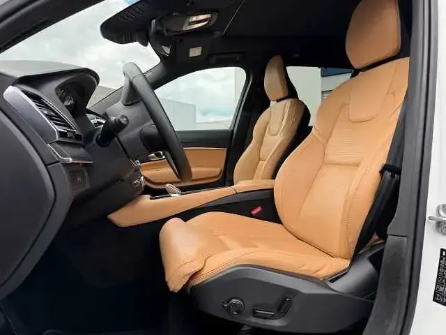 Gebraucht Volvo XC90 173 PS (127 kW) 2024 SUV