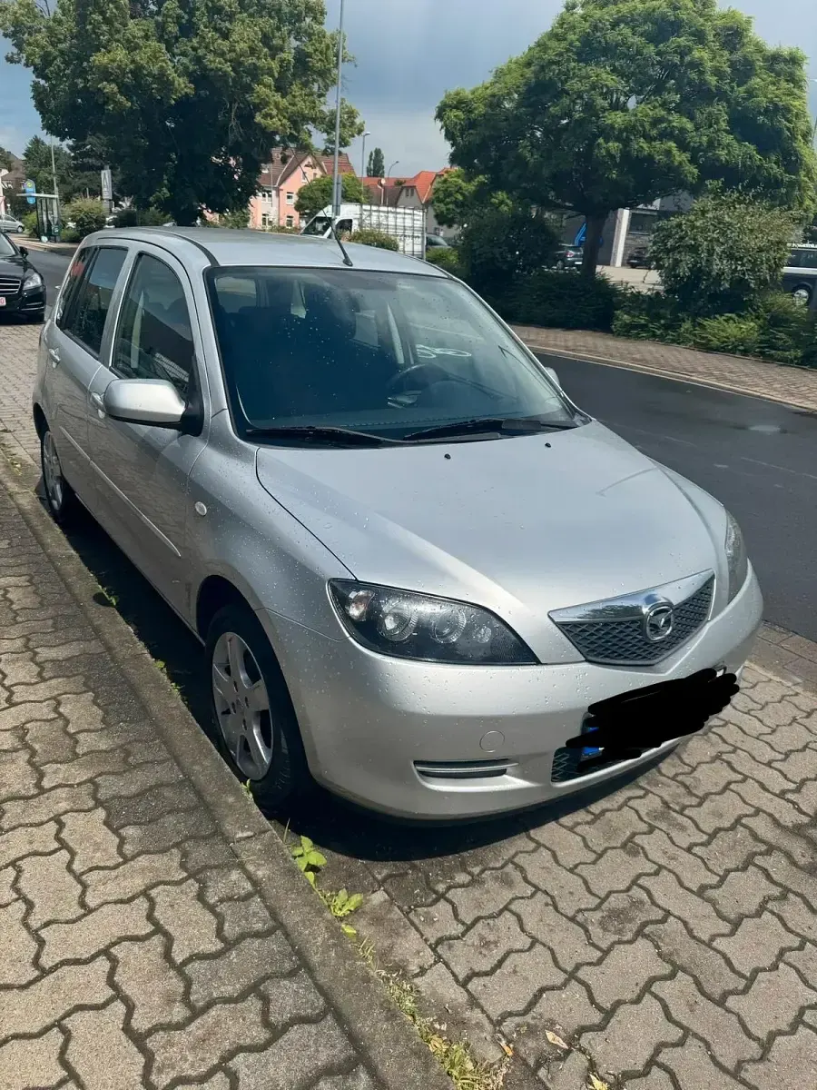 Gebraucht Mazda 2 80 PS (58 kW) 2006 Silber Kleinwagen
