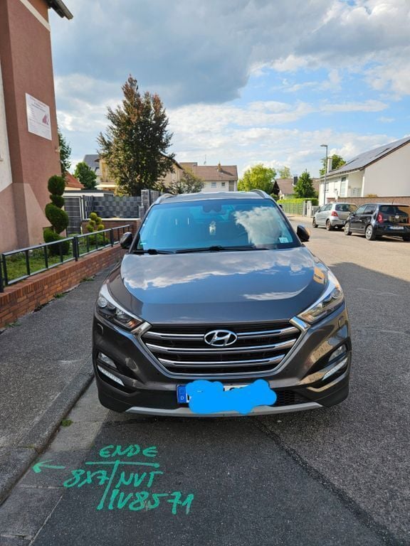 Braun Gebraucht 2017 Hyundai Tucson Premium SUV | 17.000 € (Guter Preis) - Bild 1/4