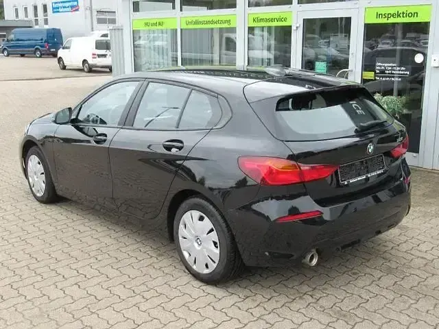 Gebraucht BMW 116 109 PS (80 kW) 2021 Schwarz Kleinwagen