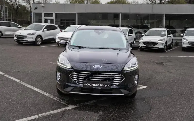 Gebraucht Ford Kuga Titanium 224 PS (164 kW) 2022 Schwarz SUV