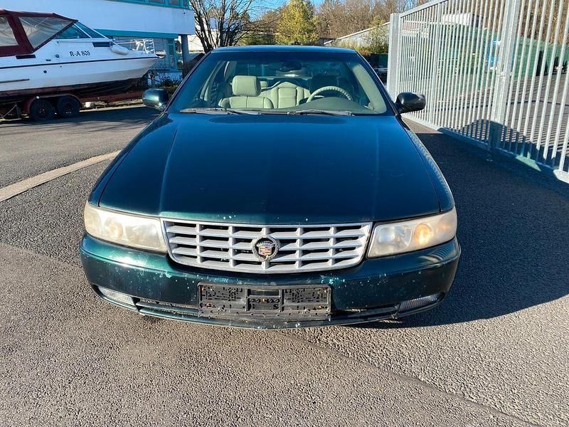 Grün Gebraucht 1998 Cadillac STS Limousine | 4.200 € - Bild 1/4