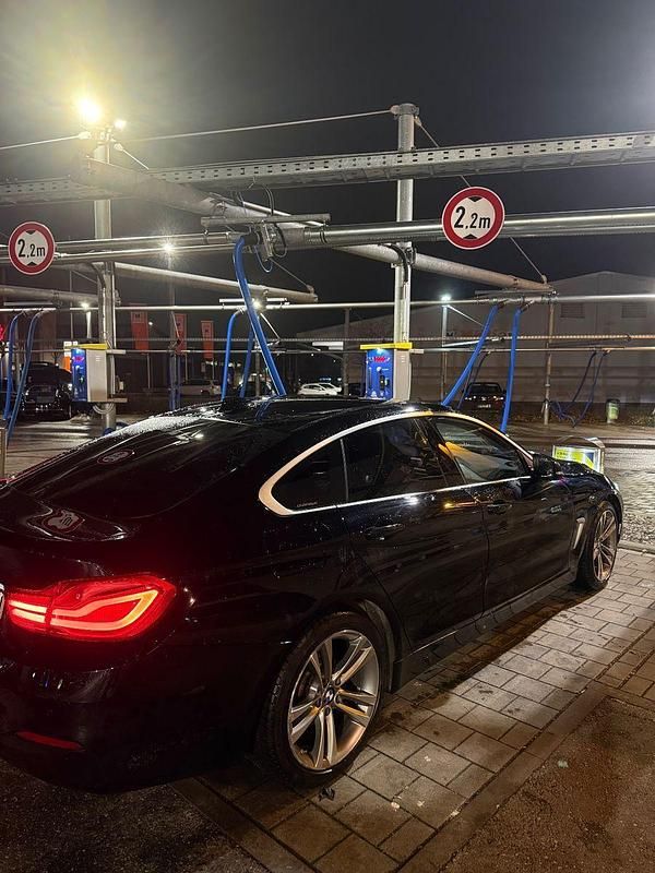 Gebraucht BMW 418 136 PS (100 kW) 2018 Schwarz Coupé