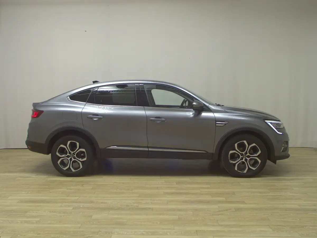 Second-hand Renault Arkana Techno 140 CP (102 kW) 2023 Gri SUV