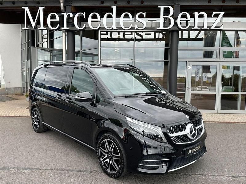 Schwarz Gebraucht 2024 Mercedes V250 AMG Van / Kleinbus | 60.890 € (Superpreis) - Bild 1/4