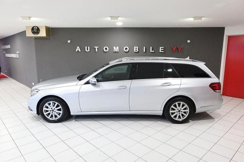 Gebraucht Mercedes E220 Elegance 170 PS (125 kW) 2015 Silber Limousine