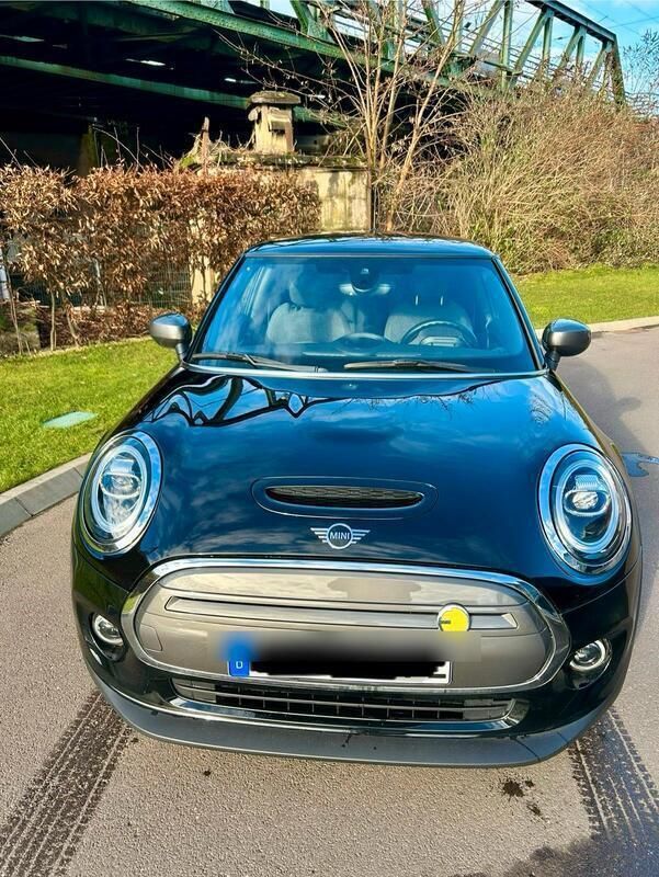 Schwarz Gebraucht 2020 Mini Cooper SE Kleinwagen | 16.500 € (Fairer Preis) - Bild 1/4