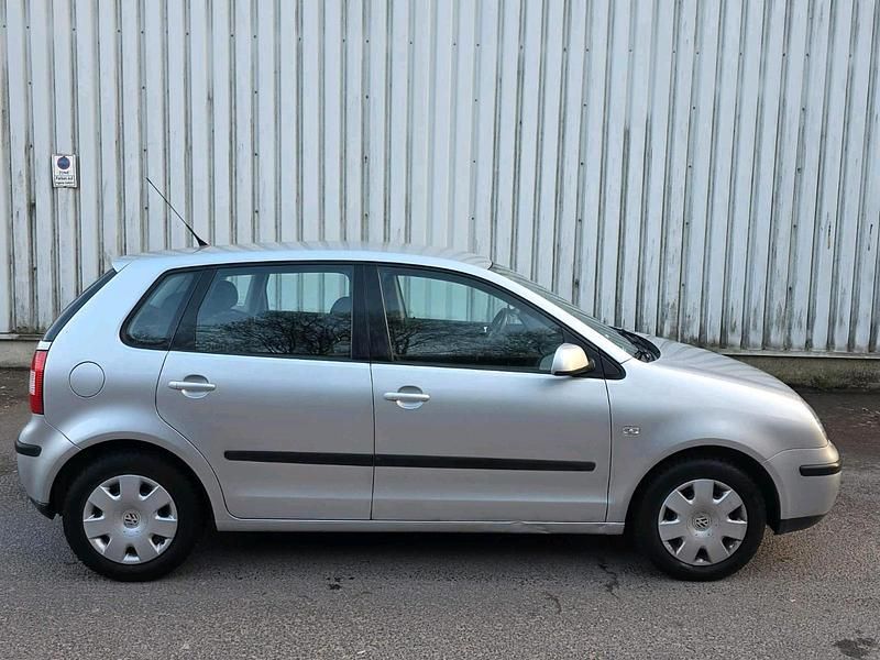 Gebraucht VW Polo 75 PS (55 kW) 2002 Grau Kleinwagen