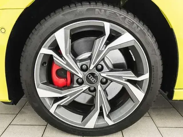 Gebraucht Audi A3 S-Line 245 PS (180 kW) 2024 Gelb Limousine
